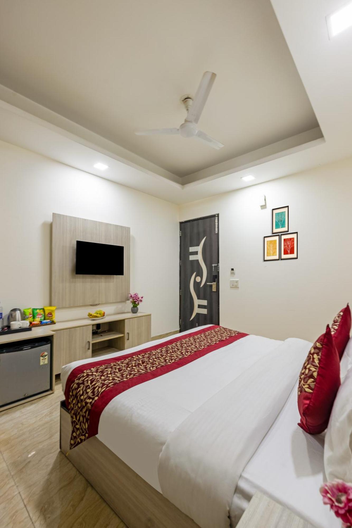 Kabul Hotel By Nexhub Palace - Medanta Gurgaon Exterior foto